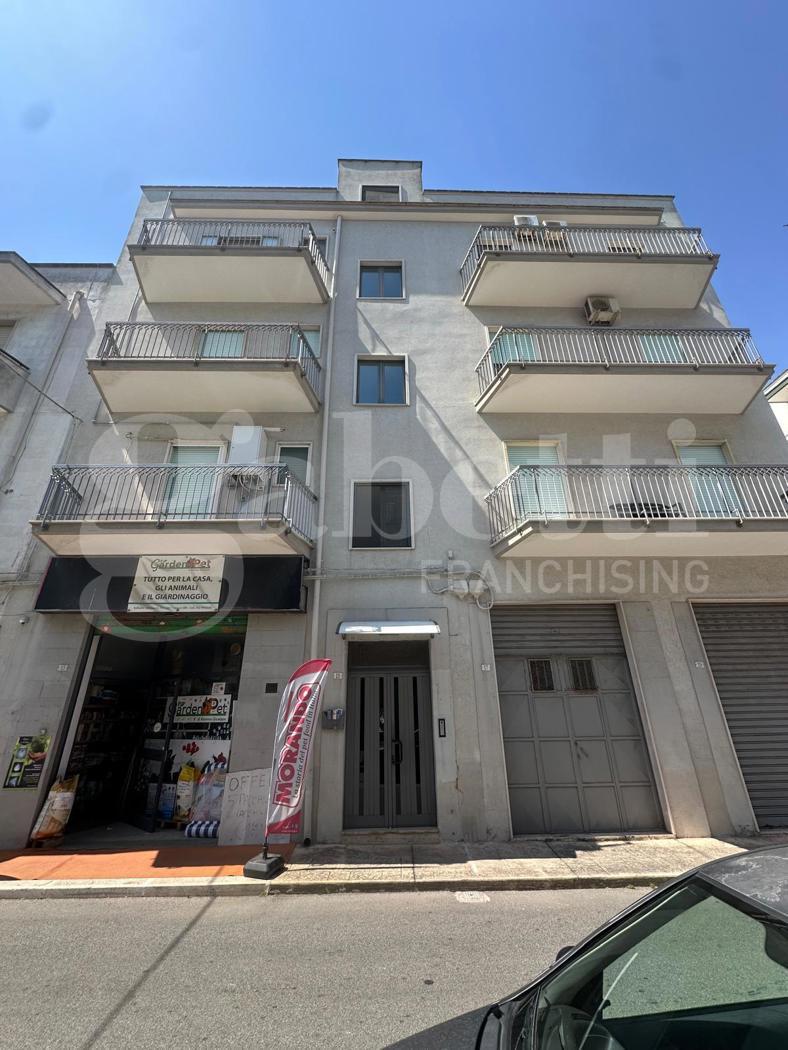 Trilocale in Via Raffaele Braico, Ostuni