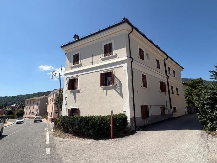 Terratetto plurifamiliare, Rocca di Mezzo — foto 4 di 5