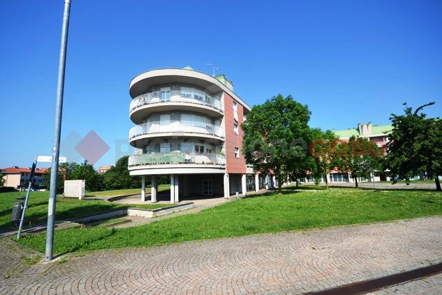 Trilocale in Piazza dei Popoli, Pioltello