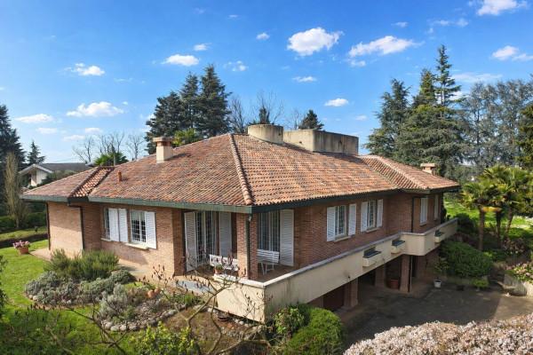 Villa, Costa Masnaga