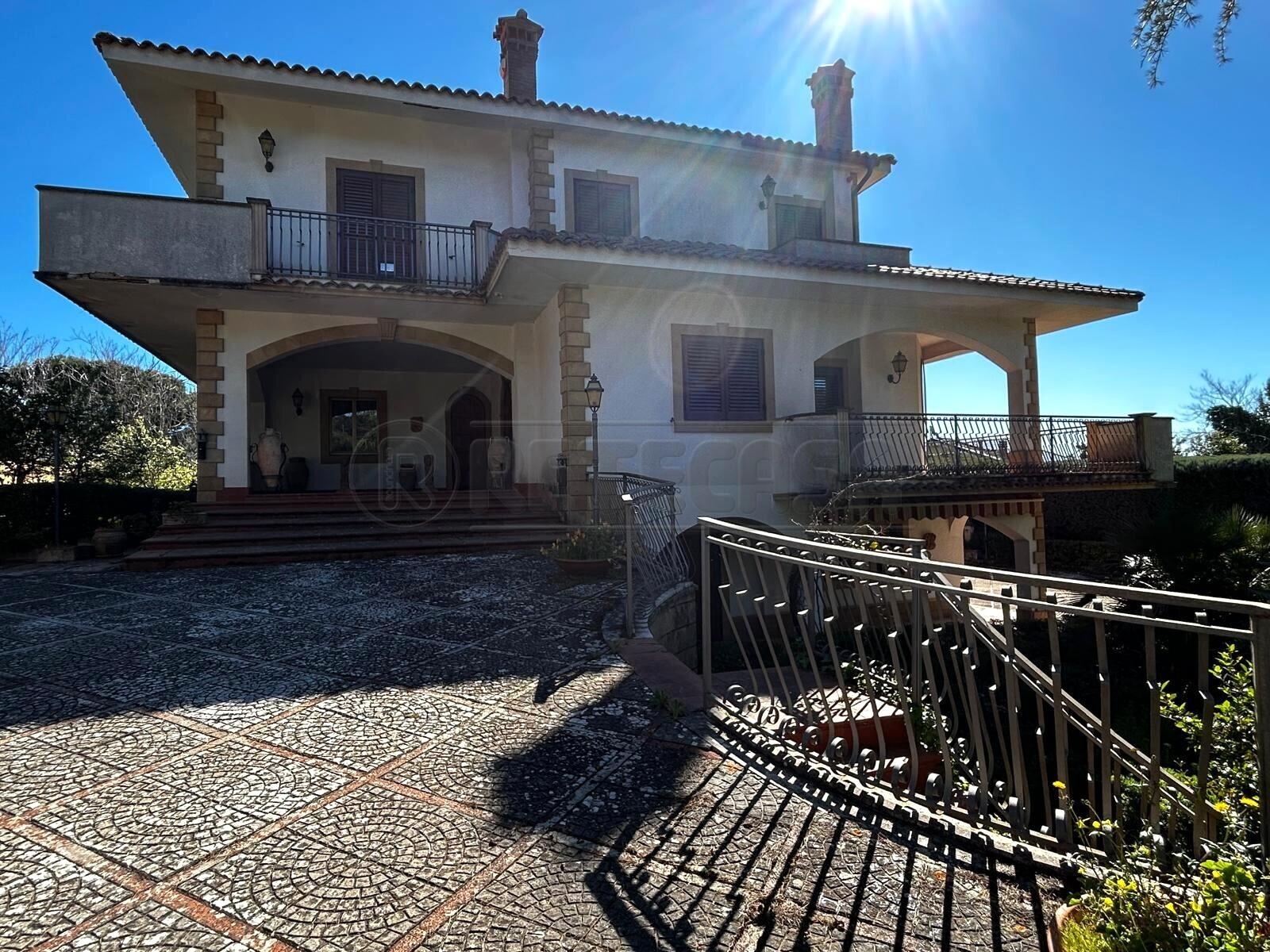 Villa in Via Luigi Russo 36, Caltanissetta