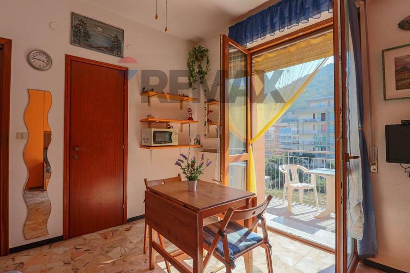 Monolocale, Borghetto Santo Spirito — foto 5 di 5