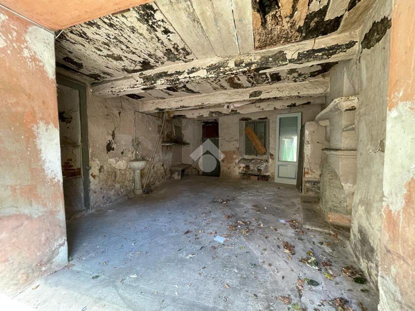 Rustico in Piazza della Chiesa 12, Bisuschio — foto 3 di 5