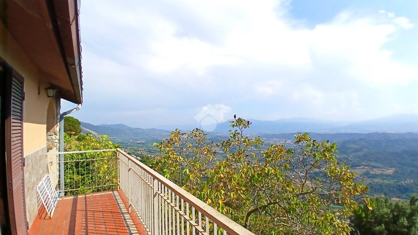 Villa in Via delle Ginestre 3, Serrone
