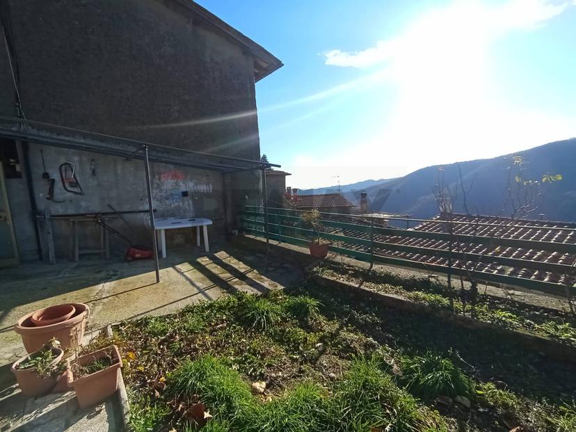 Casa indipendente in Via della Torre 53, Villa Basilica — foto 3 di 5