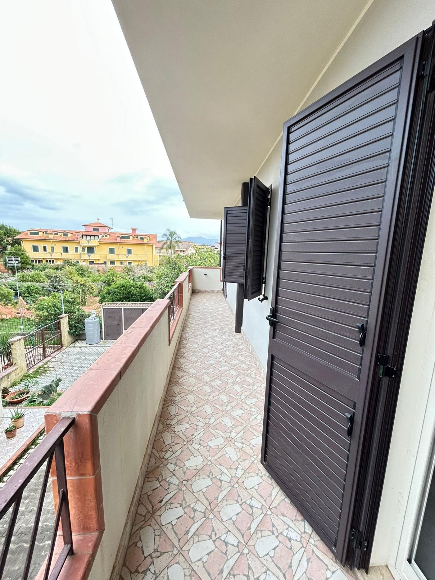 Quadrilocale in Via Rosate 23, Oliveri
