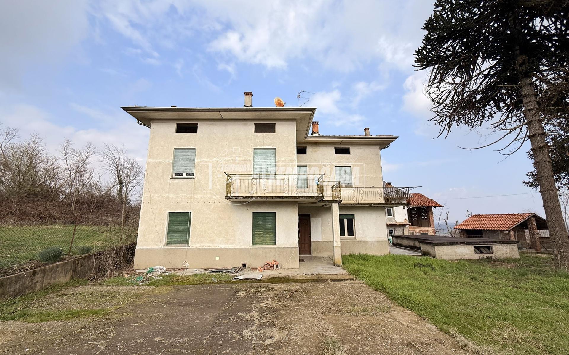 Casa indipendente in Strada della Collina, Mottalciata
