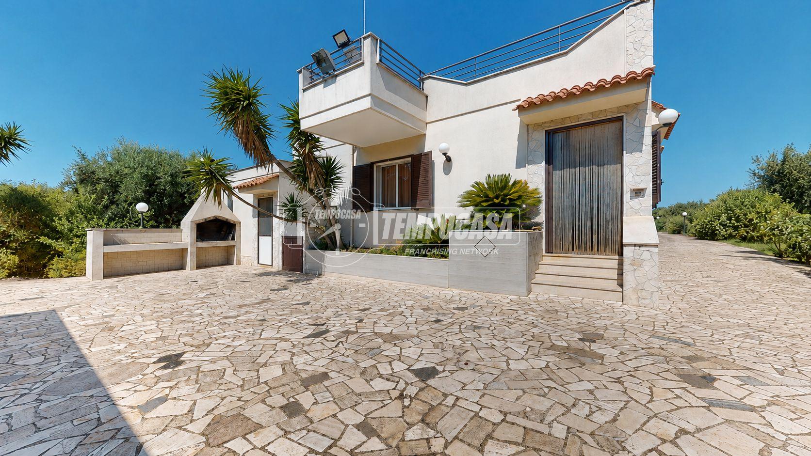 Villa in Viale Soccorso Monopoli, Conversano