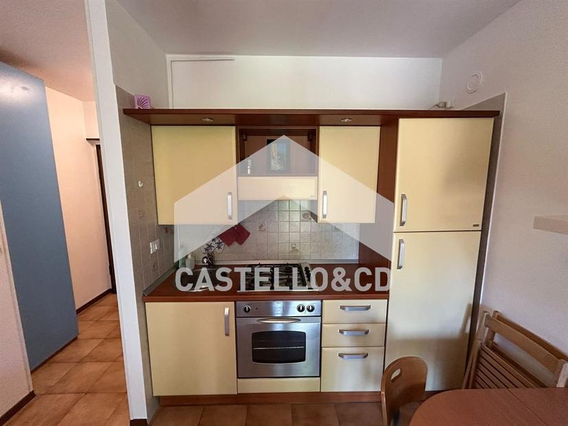 Bilocale in Via Papa Giovanni 23, Desenzano del Garda — foto 4 di 5