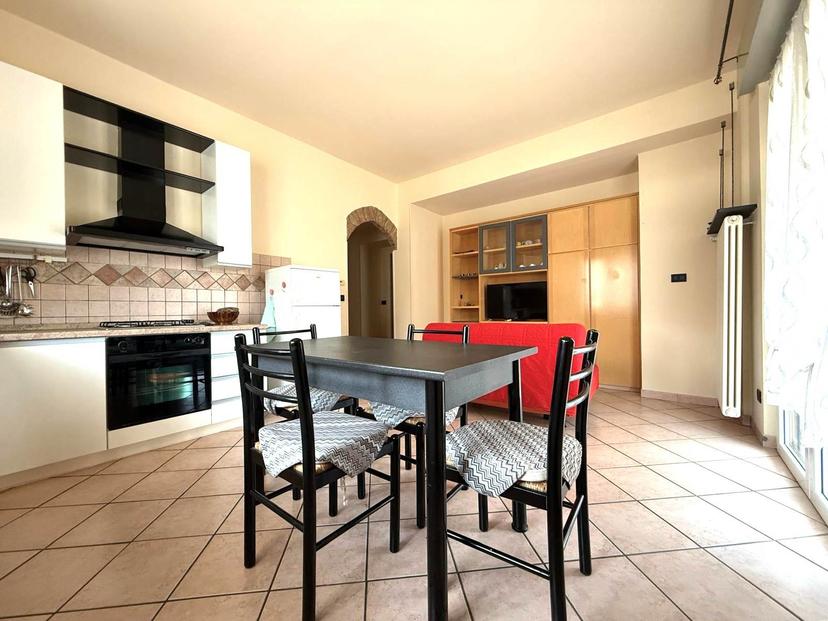 Bilocale in Via Mazzini, Borghetto Santo Spirito — foto 2 di 5