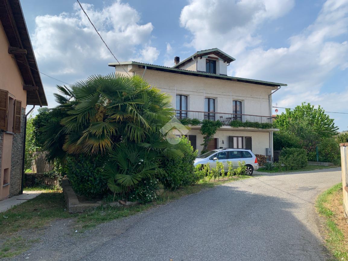 Casa indipendente in Regione Carrara 20, Terzo