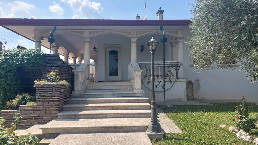 Villa in Via Odone, Nanto — foto 2 di 5