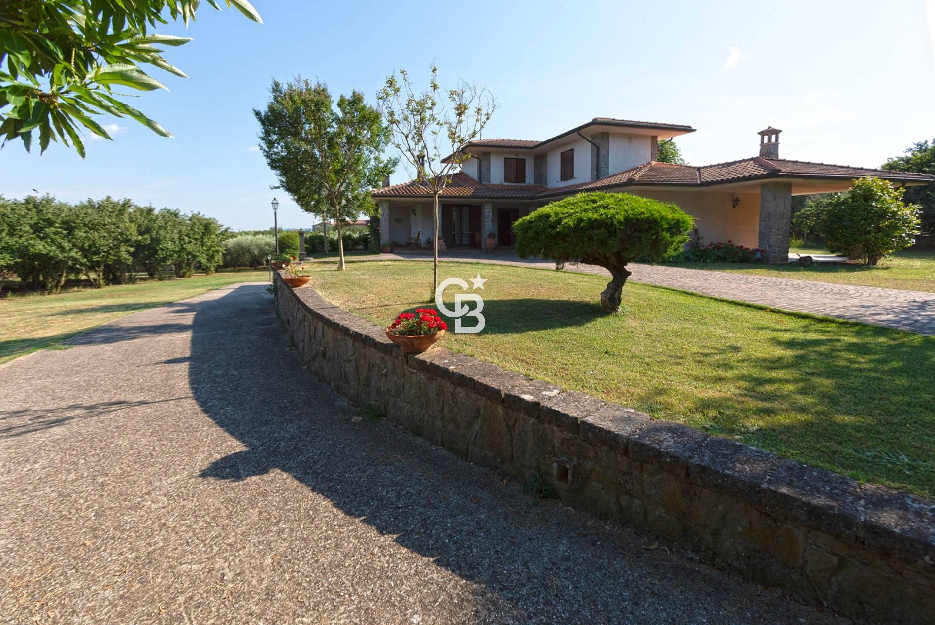Villa in Località Riario Snc, Caprarola