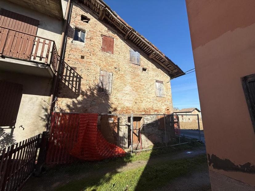 Casa indipendente in Via Fratelli Cervi 8, Campegine — foto 3 di 5
