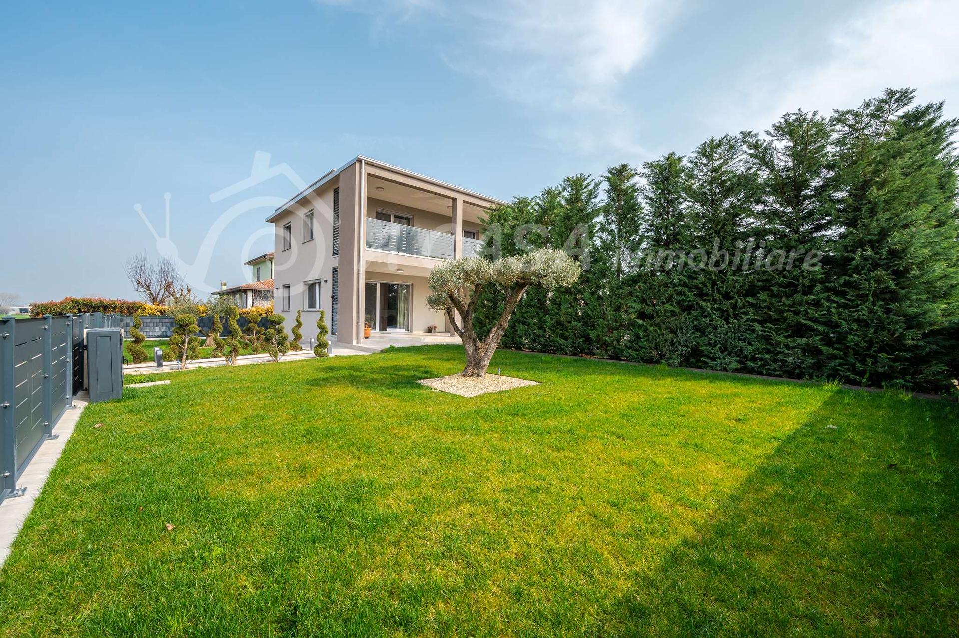 Villa unifamiliare in Via Centurio Gabbi 6, Noceto