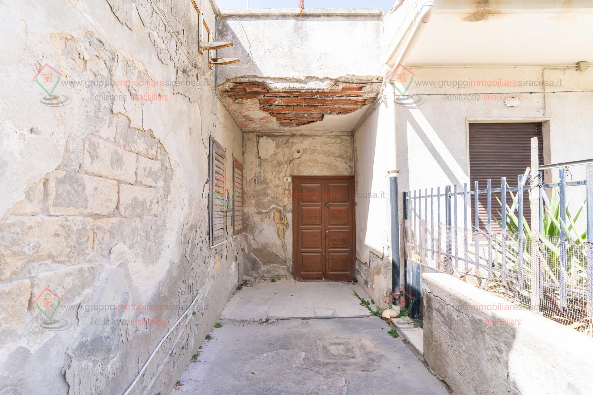 Casa indipendente, Siracusa