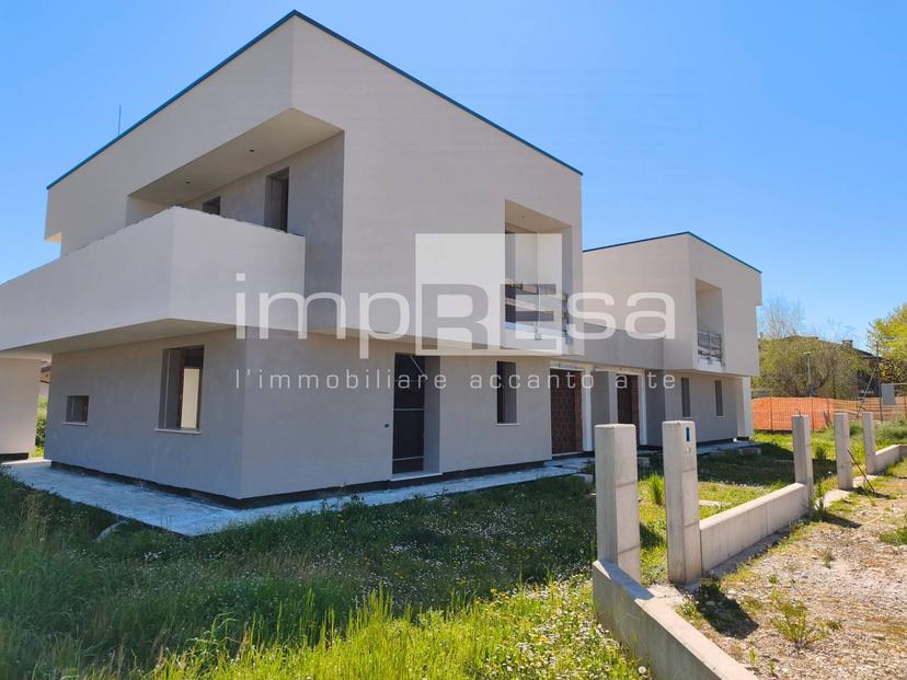 Villa in Via Olimpia, Paese — foto 4 di 5