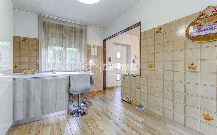 Casa indipendente in Vicolo Addolorata 22, Cardano al Campo — foto 3 di 5