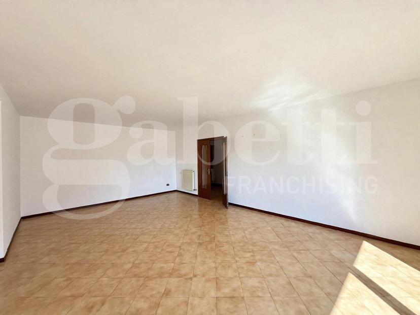 Quadrilocale in Via Camerano Snc, Orte — foto 3 di 5