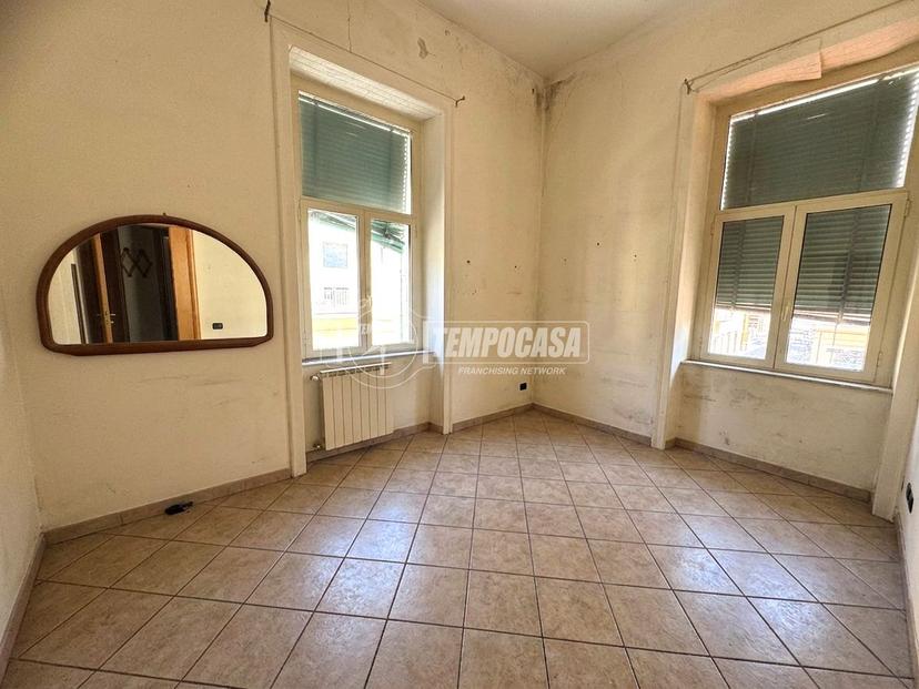 Bilocale in Via di Niso, Napoli