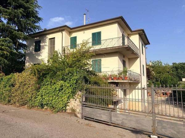 Villa plurifamiliare in Via Francesco Petrarca, Sansepolcro — foto 3 di 5