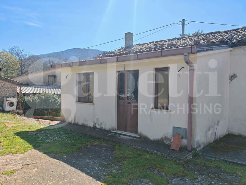 Casa indipendente in Contrada Fontana di Cesima S/N, Sesto Campano — foto 3 di 5