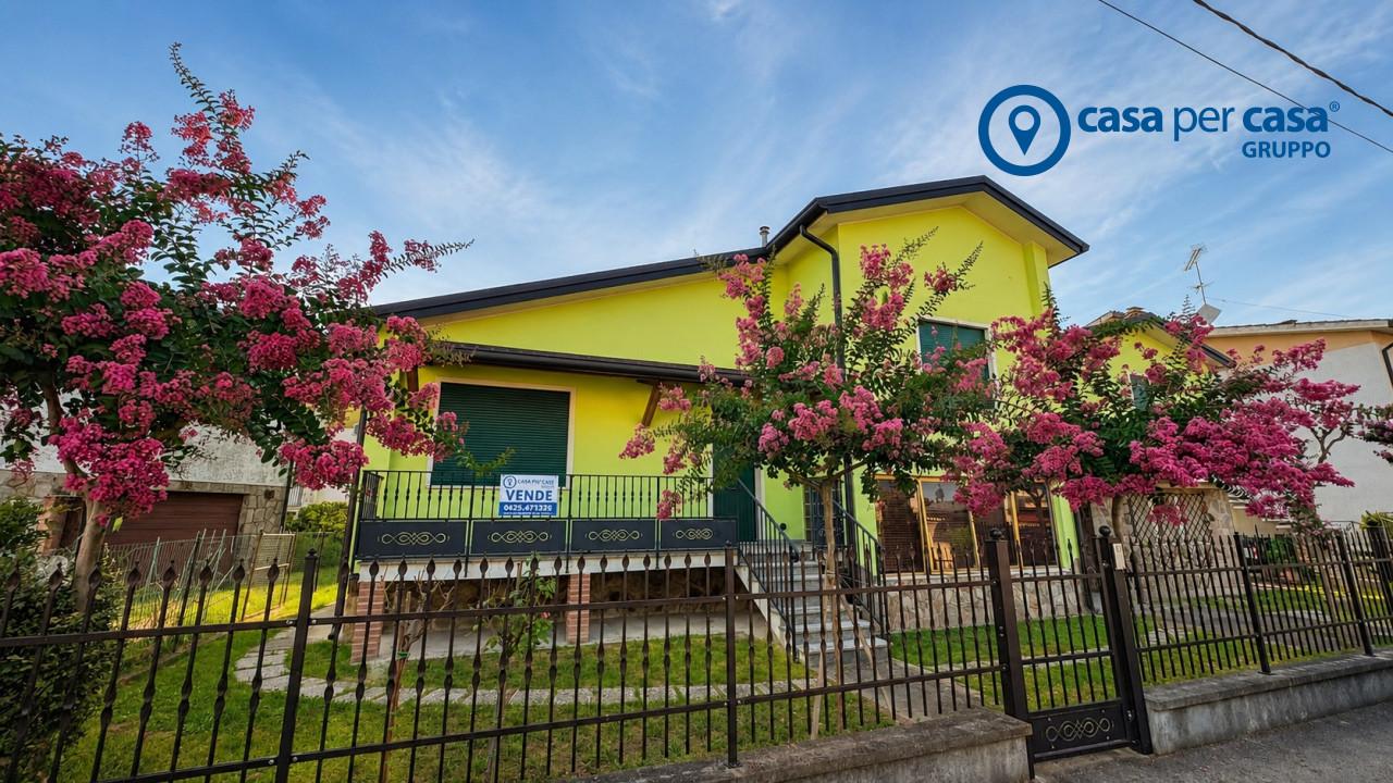 Villa in Via Cristoforo Colombo, Polesella