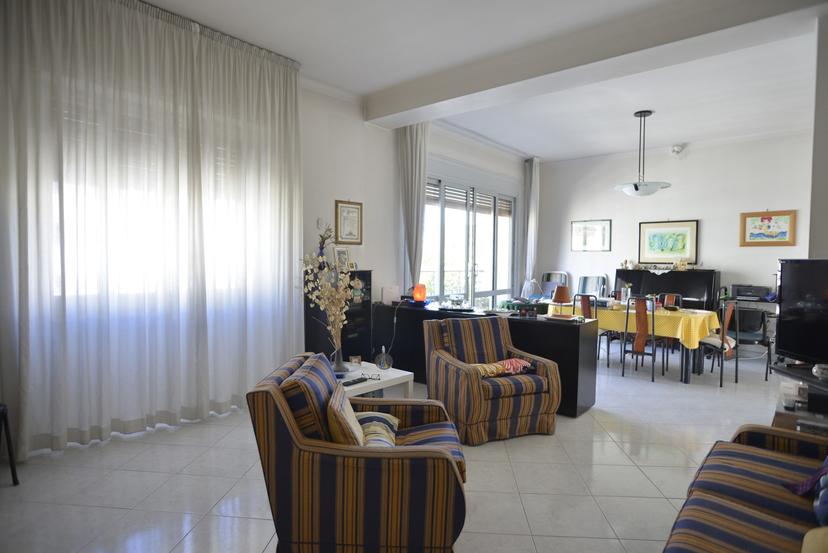 Appartamento in Viale Unità d'Italia 81, Bari