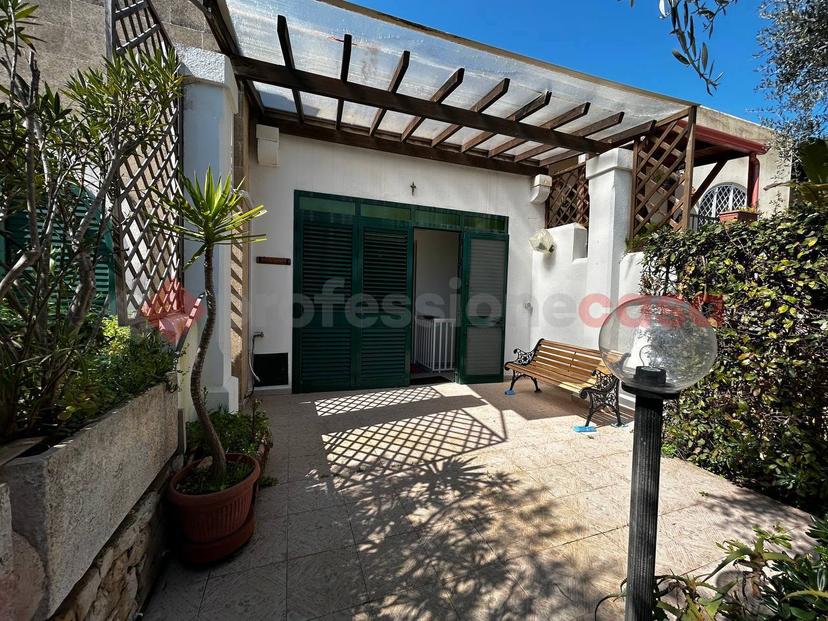 Casa indipendente in Via Paolo Borsellino, Santa Cesarea Terme — foto 2 di 5