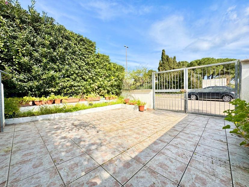 Villa a schiera in Viale dei Sultani Snc, Melendugno — foto 3 di 5
