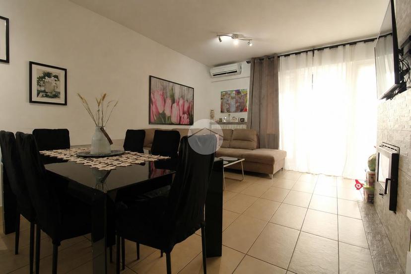 Villa a schiera in Via Guglielmo Marconi 79, Romano di Lombardia — foto 2 di 5