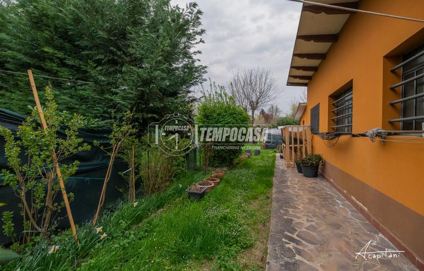 Casa indipendente in Via Roma 174, San Martino in Rio — foto 2 di 5