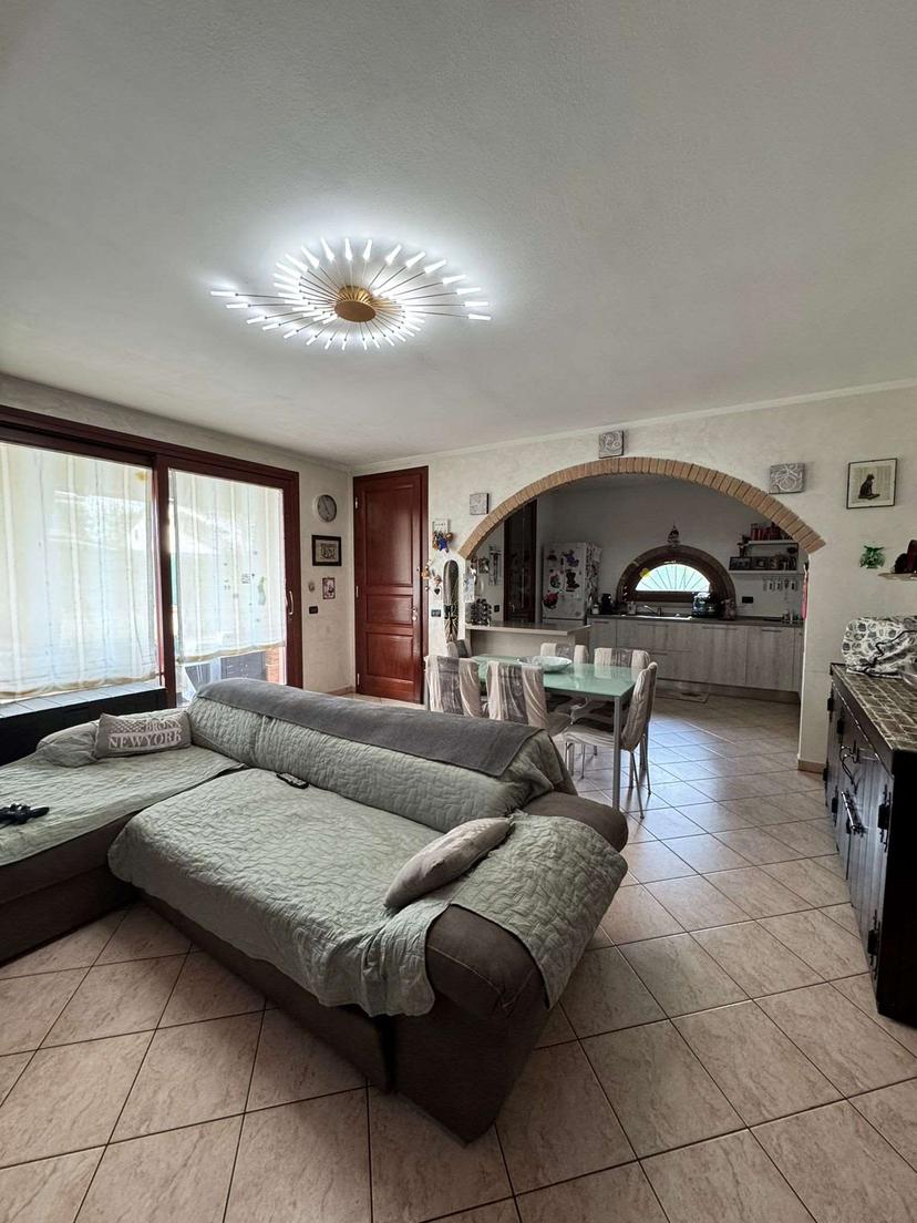 Villa bifamiliare, Borgo Virgilio — foto 3 di 5