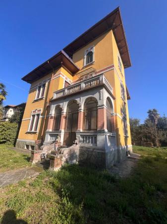 Villa in Via Francesco Rismondo 2, Tradate
