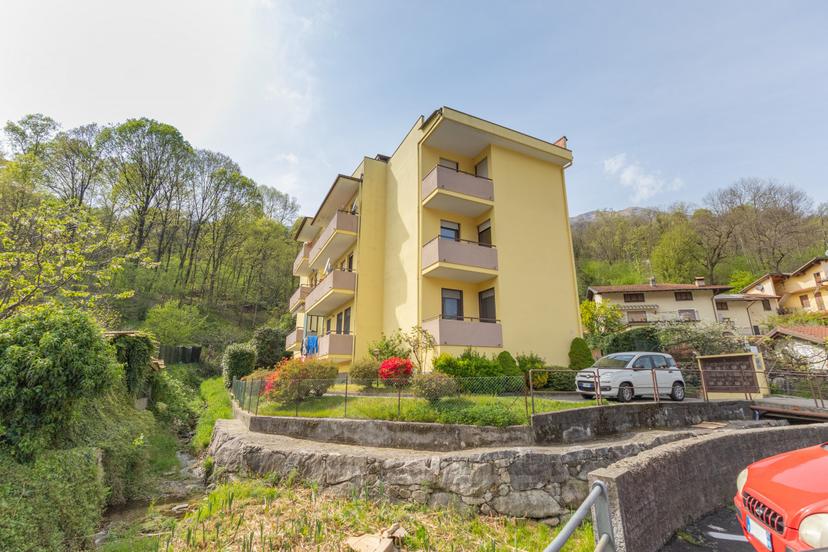 Trilocale in Via Bruno Bertone, Casale Corte Cerro — foto 2 di 5