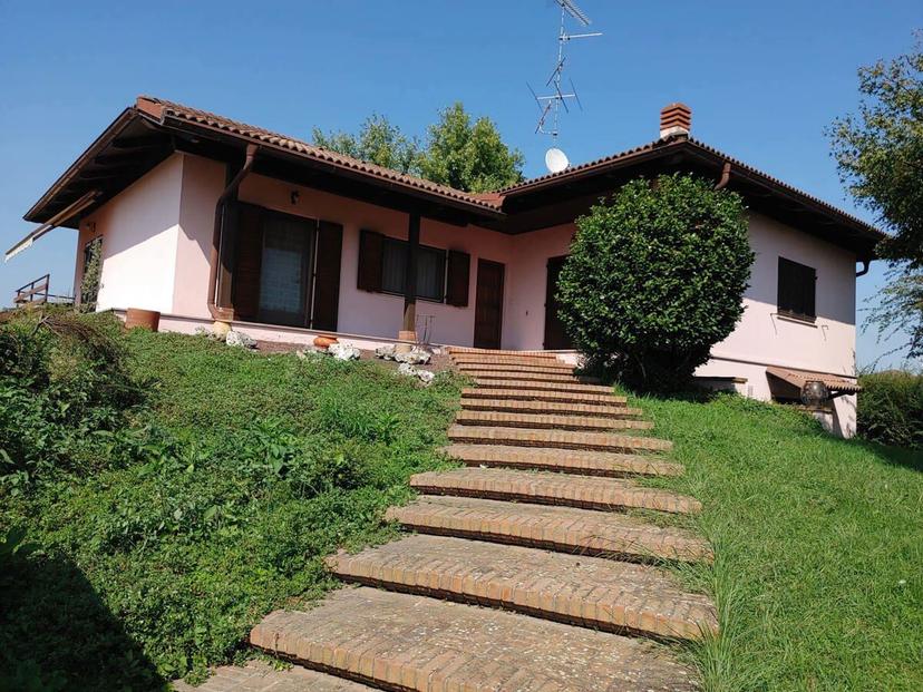Casa indipendente in Piazzale Felice Dardano 24a, Villata — foto 3 di 5
