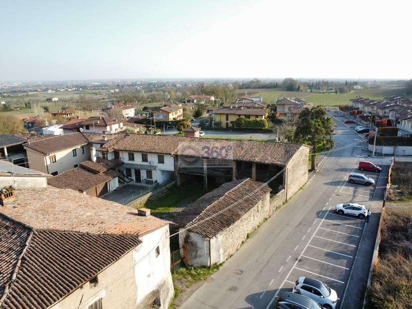 Cascina in Via Eugenio Montale, Provaglio d'Iseo — foto 3 di 5