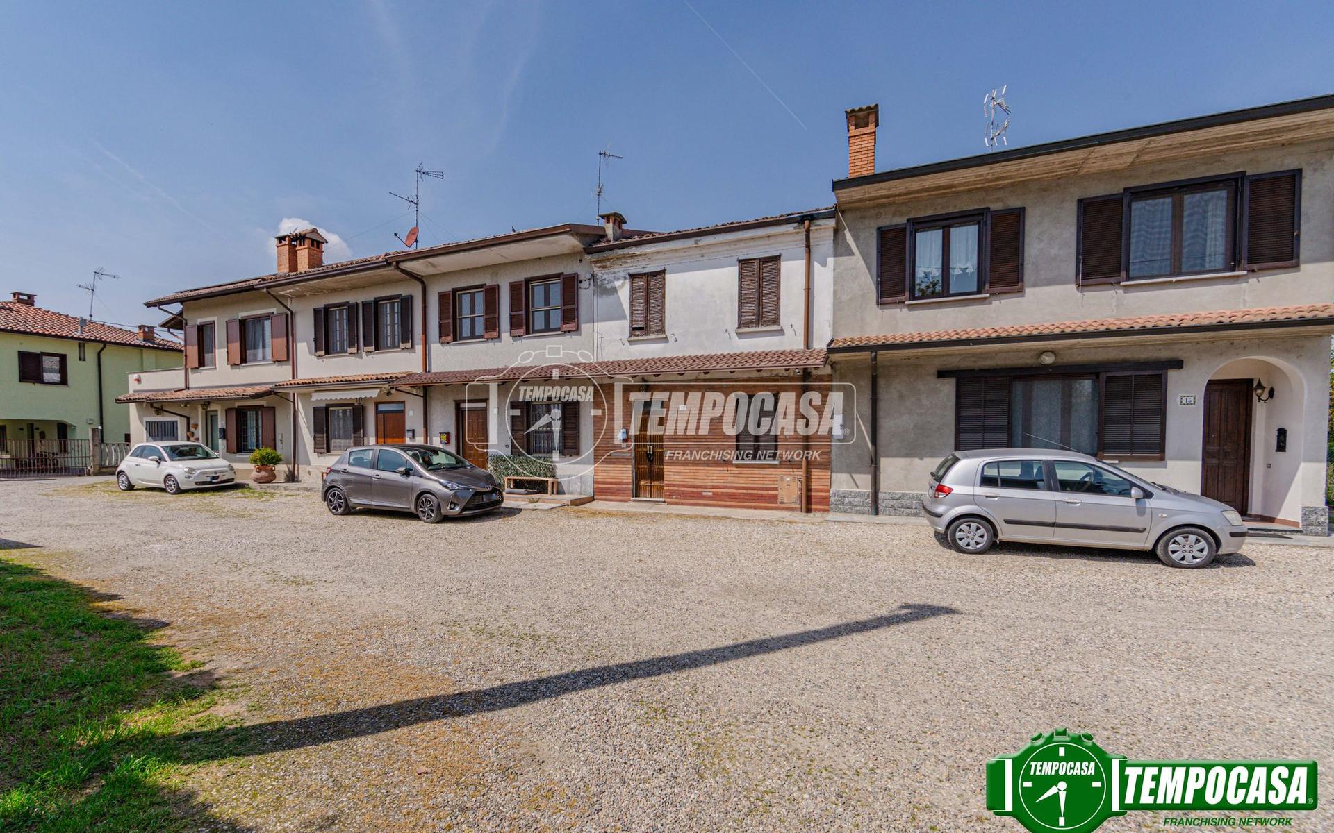 Casa indipendente in Via Piave, Cava Manara