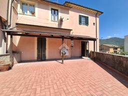 Casa indipendente in Via Cesarini, Acquasparta