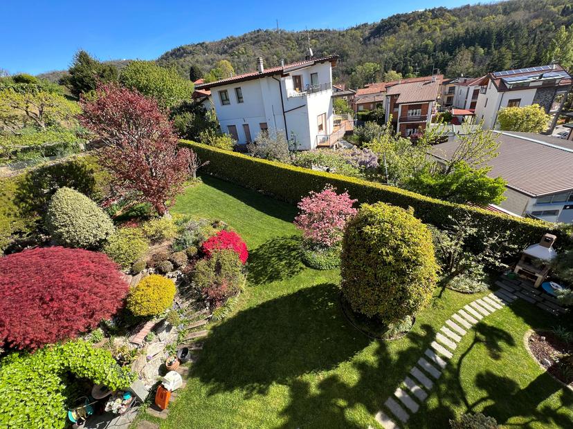 Villa a schiera in Via Casartelli , Como — foto 2 di 5