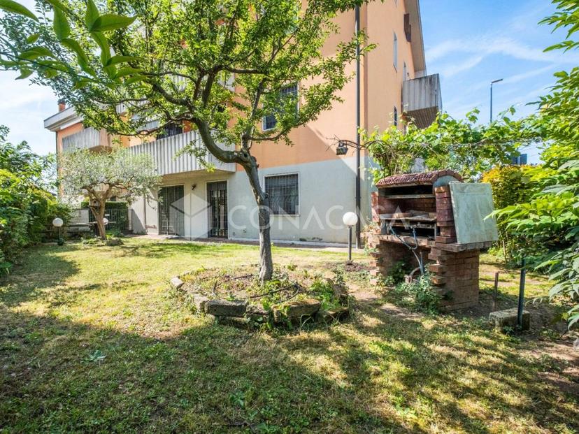 Trilocale in Via G. Zanella 2, San Giovanni Lupatoto — foto 4 di 5