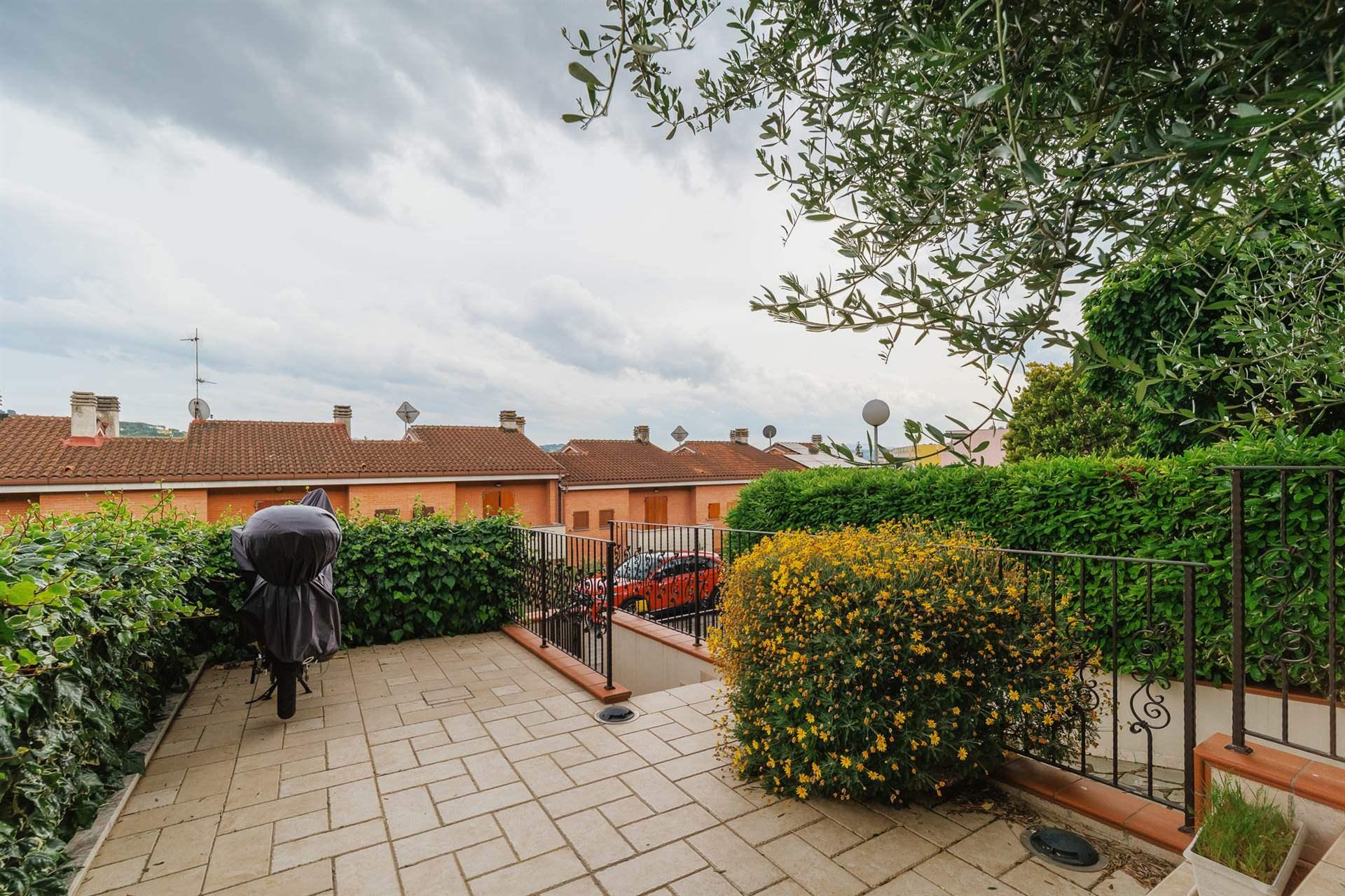 Villa a schiera in Via Russi, Ancona
