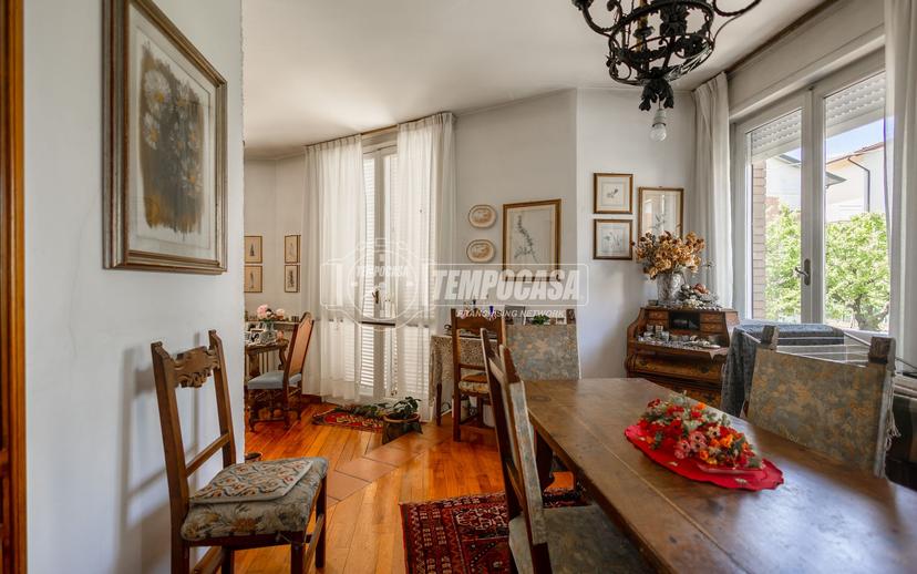 Casa indipendente in Via Ippolito Nievo, Reggio nell'Emilia