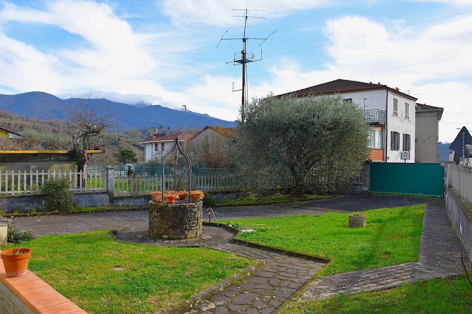 Villa, Pontremoli