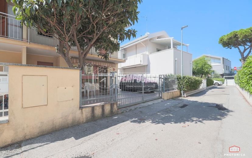 Appartamento in Viale Bergamini, Riccione