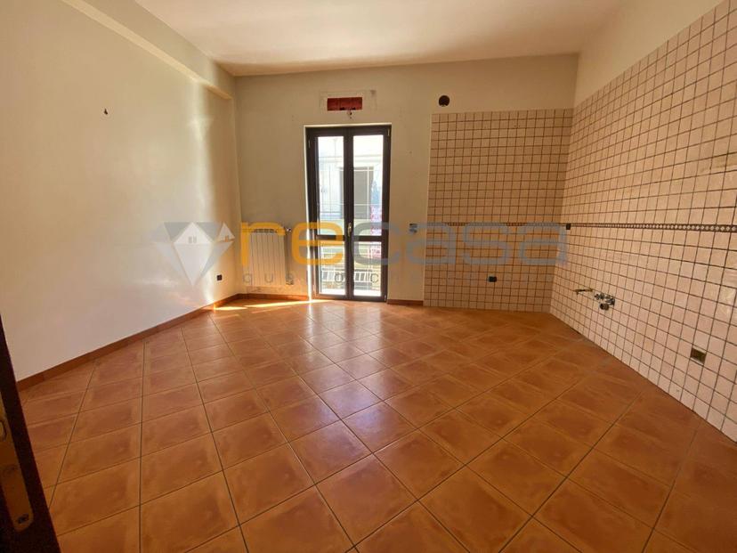 Trilocale in Via Menotti 20, Bellizzi — foto 2 di 5