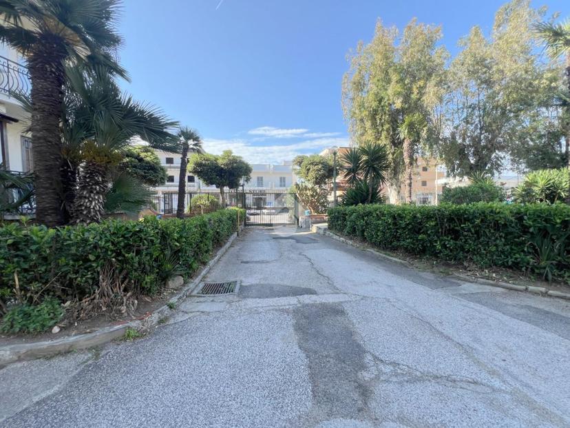 Trilocale in Via Staffetta 1, Giugliano in Campania — foto 2 di 5