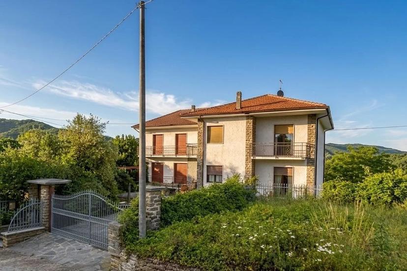 Casa indipendente in Via San Michele, 10, Castelletto Uzzone — foto 4 di 5