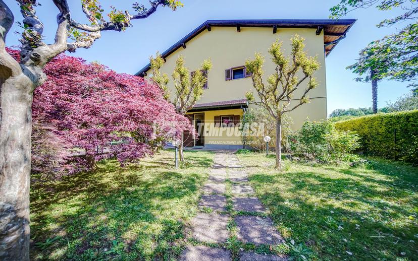 Trilocale in Via Campi Nuovi 9, Galliate Lombardo — foto 3 di 5