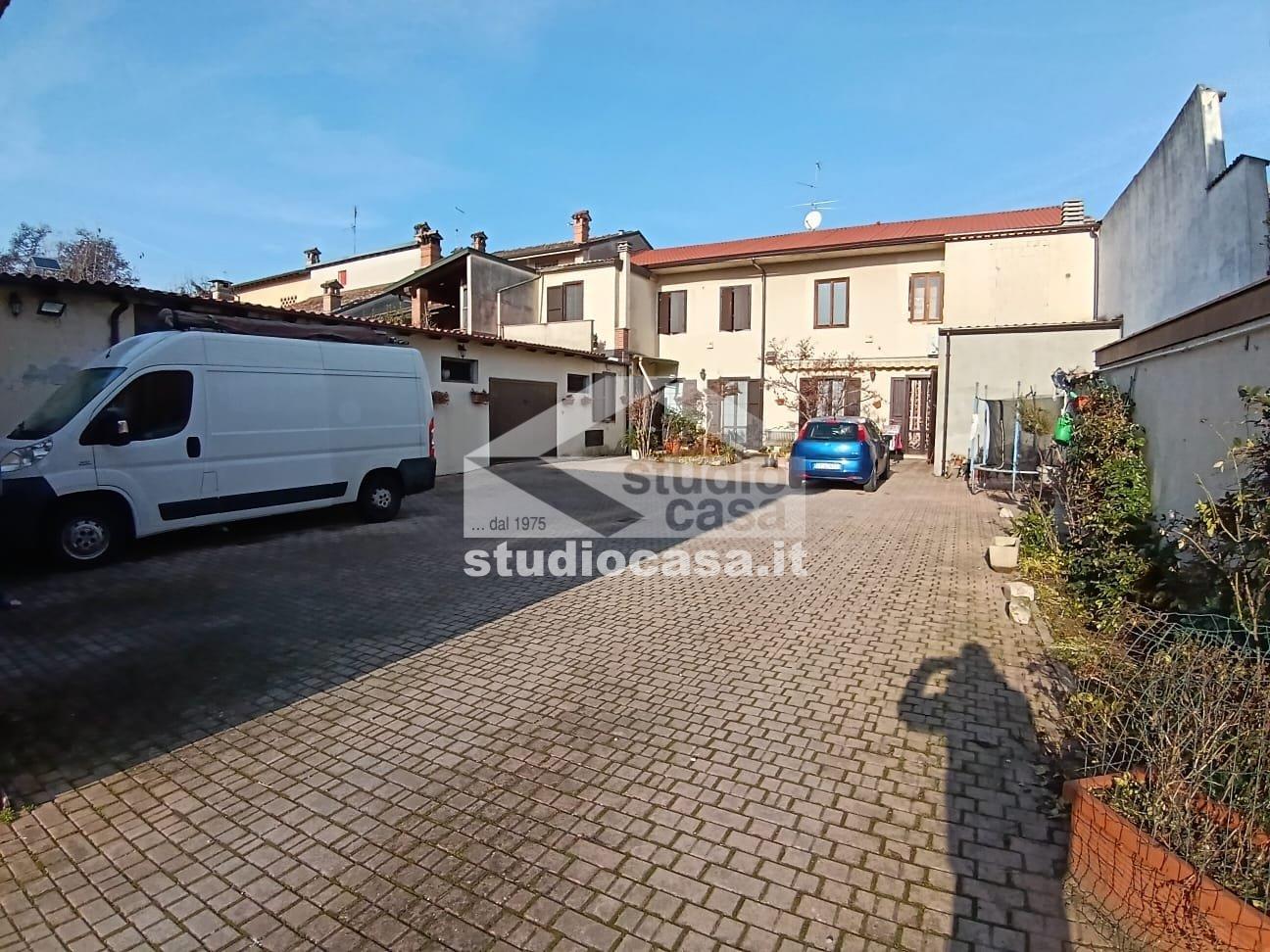 Villa bifamiliare in Via Marconi, Trescore Cremasco